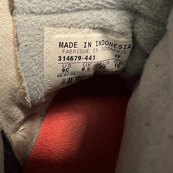 Nike Hightop Toddler Boots Kids Unisex Sz 9 Winter Shoes - Picture 8 of 9